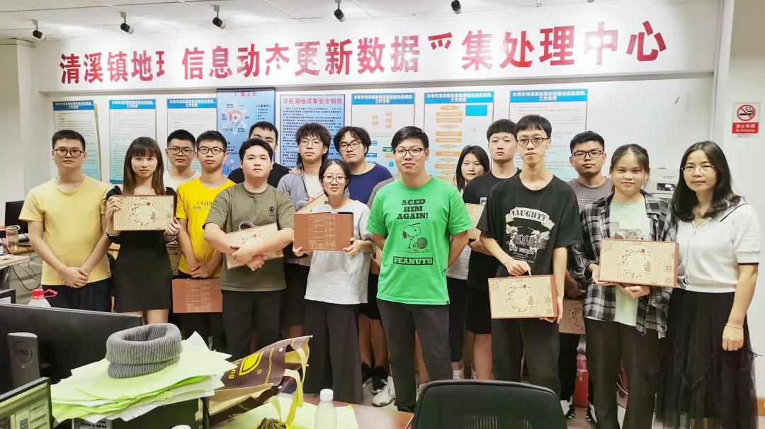 月满中秋 情满人心丨威客电竞VKGAME集团走访慰问项目部一线员工